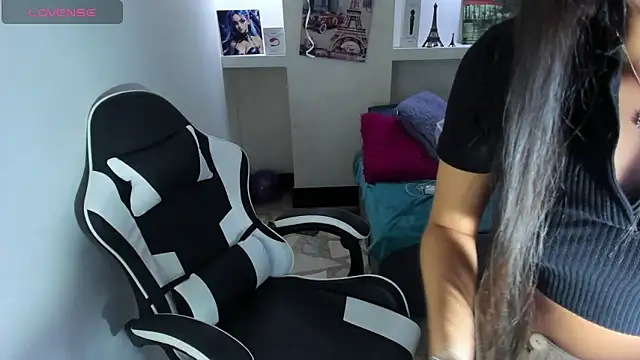 Snapshot of Catalehia_Milk chatting on October 2025 07:55:01 PM Catalehia Milk online show from October 2025 07:55:01 PM