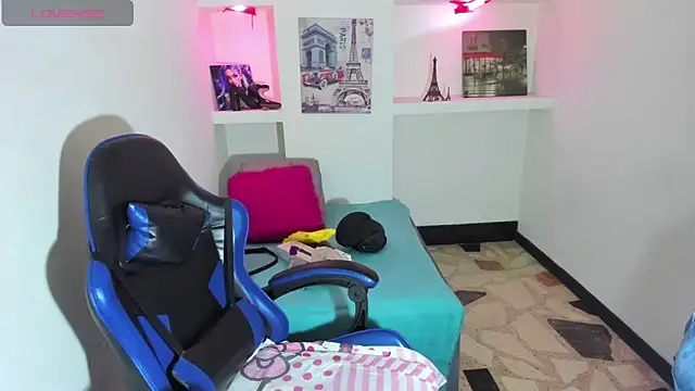 Snapshot of Catalehia_Milk chatting on October 2025 07:57:02 PM Catalehia Milk online show from October 2025 07:57:02 PM