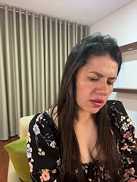 Alice Biel online show from February 2025 01:22:01 AM