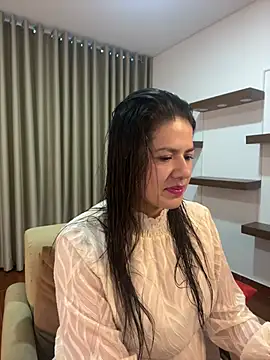 Alice Biel online show from March 2025 11:58:01 AM