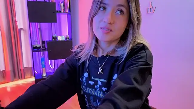 Snapshot of sexfire_lalita chatting on April 2026 04:52:01 PM sexfire lalita online show from April 2026 04:52:01 PM