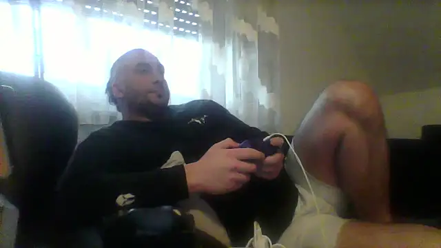 Snapshot of NewyorkDimi chatting on December 2024 05:44:01 PM NewyorkDimi online show from December 2024 05:44:01 PM