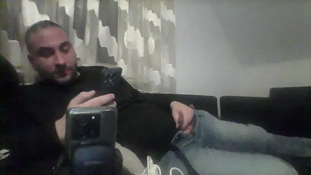 Snapshot of NewyorkDimi chatting on December 2024 03:12:01 AM NewyorkDimi online show from December 2024 03:12:01 AM