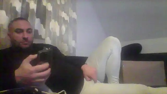 Snapshot of NewyorkDimi chatting on January 2025 03:01:01 AM NewyorkDimi online show from January 2025 03:01:01 AM