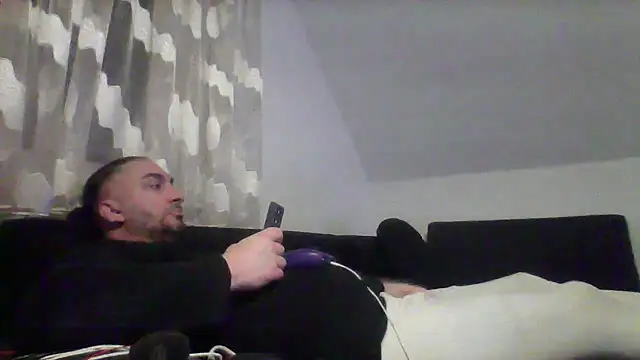 Snapshot of NewyorkDimi chatting on March 2025 11:33:01 PM NewyorkDimi online show from March 2025 11:33:01 PM