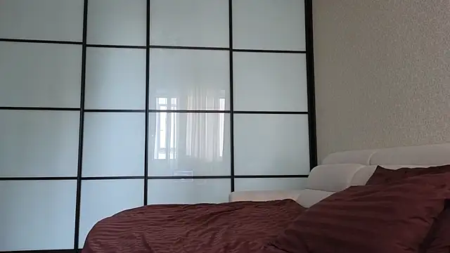 Snapshot of elsa_limerence chatting on October 2025 10:27:01 AM elsa limerence online show from October 2025 10:27:01 AM