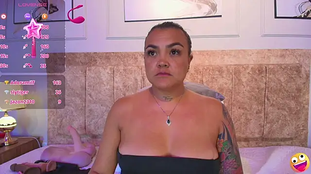 Snapshot of lyn_adamns chatting on December 2024 03:50:02 AM lyn adamns online show from December 2024 03:50:02 AM