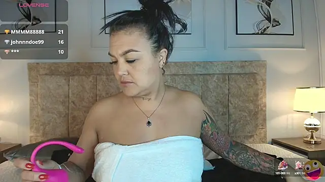 Snapshot of lyn_adamns chatting on January 2025 05:09:02 PM lyn adamns online show from January 2025 05:09:02 PM