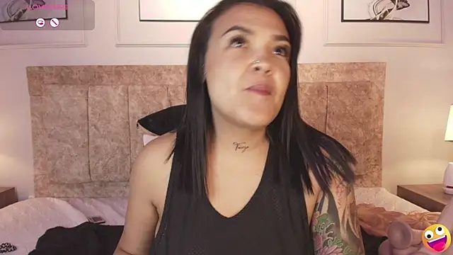 Snapshot of lyn_adamns chatting on January 2025 10:52:02 PM lyn adamns online show from January 2025 10:52:02 PM