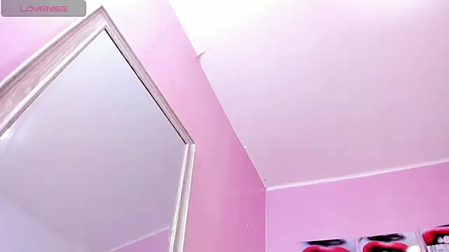 Snapshot of alice__tylor chatting on March 2025 02:29:02 PM alice tylor online show from March 2025 02:29:02 PM