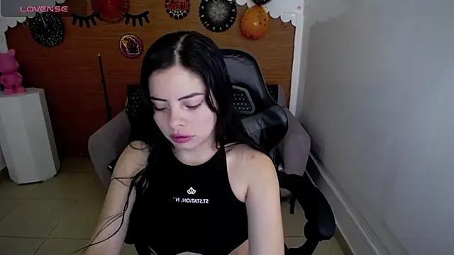 Snapshot of Chinatsu_t chatting on October 2025 12:49:02 PM Chinatsu t online show from October 2025 12:49:02 PM