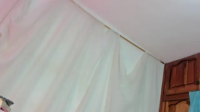 Itsme Daniela online show from February 2026 04:02:02 PM