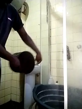 Polygamist online show from November 2025 04:56:01 AM