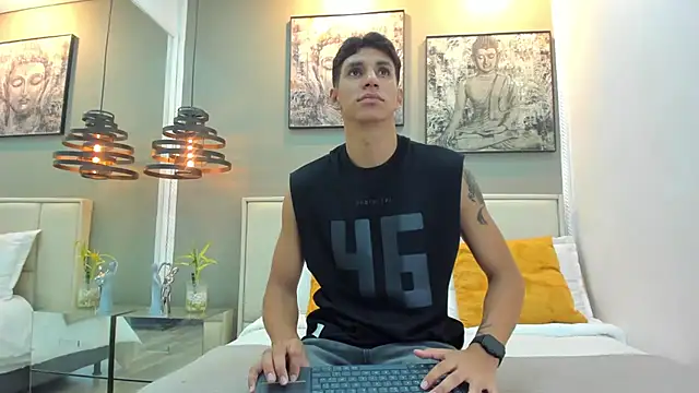 kieran derek online show from November 2025 12:32:01 AM