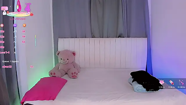 gatitavenecis online show from February 2026 07:12:01 PM