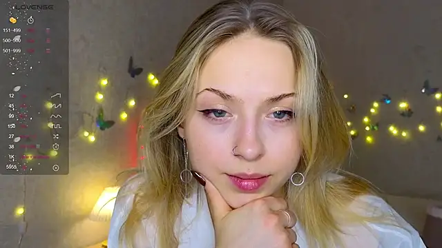 Snapshot of lavenderluxe chatting on December 2024 11:00:01 AM lavenderluxe online show from December 2024 11:00:01 AM