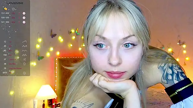 Snapshot of lavenderluxe chatting on January 2025 05:16:02 PM lavenderluxe online show from January 2025 05:16:02 PM