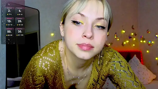 Snapshot of lavenderluxe chatting on January 2025 03:13:02 PM lavenderluxe online show from January 2025 03:13:02 PM