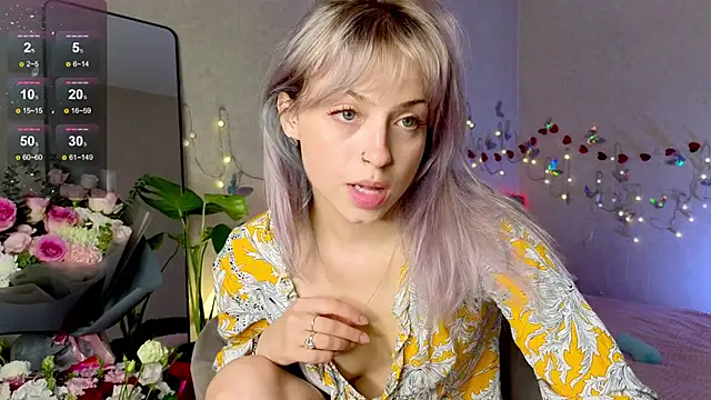 Snapshot of lavenderluxe chatting on September 2025 12:26:01 PM lavenderluxe online show from September 2025 12:26:01 PM