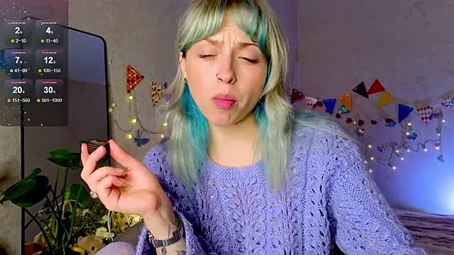 Snapshot of lavenderluxe chatting on September 2025 12:32:02 PM lavenderluxe online show from September 2025 12:32:02 PM