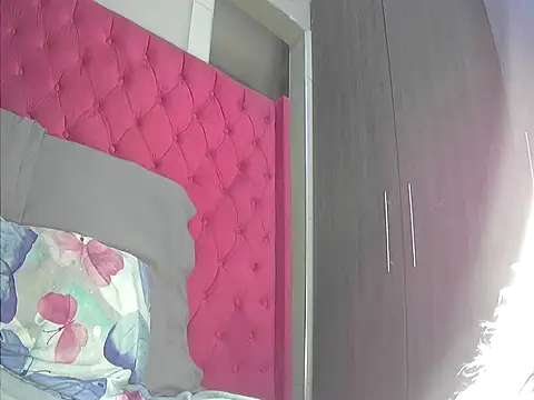 TheSweetBerry online show from February 2025 02:59:02 AM