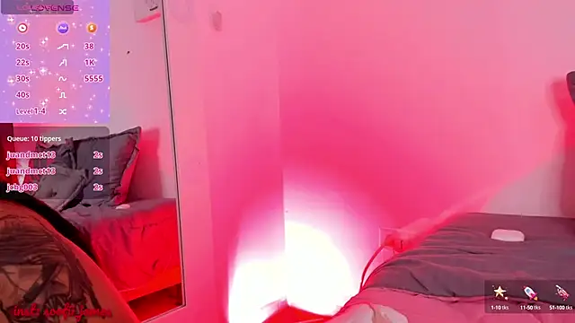 Snapshot of Sofi-James chatting on February 2025 02:03:02 AM Sofi-James online show from February 2025 02:03:02 AM