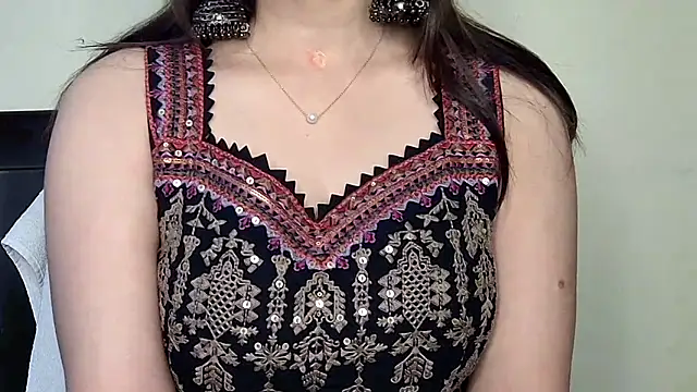 MIss-Naina online show from November 2025 03:42:02 AM