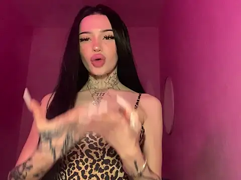 madelinexx online show from February 2025 07:09:01 PM