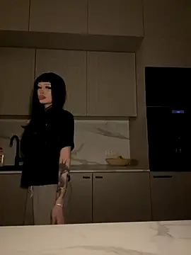 madelinexx online show from November 2025 04:07:02 PM