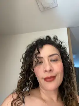 Snapshot of Elizabeth_Dupont chatting on September 2025 10:10:02 PM Elizabeth Dupont online show from September 2025 10:10:02 PM