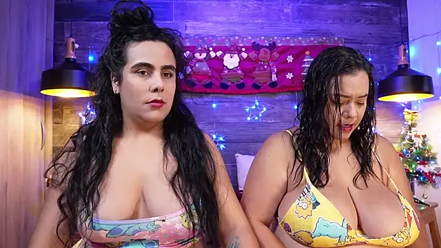 Snapshot of DanyAndAlexa chatting on December 2025 01:05:02 PM DanyAndAlexa online show from December 2025 01:05:02 PM