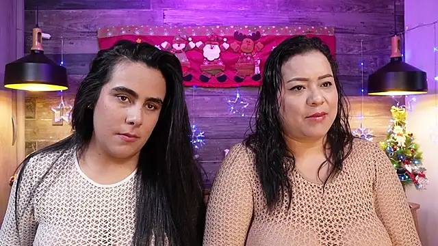 Snapshot of DanyAndAlexa chatting on December 2025 01:28:02 PM DanyAndAlexa online show from December 2025 01:28:02 PM