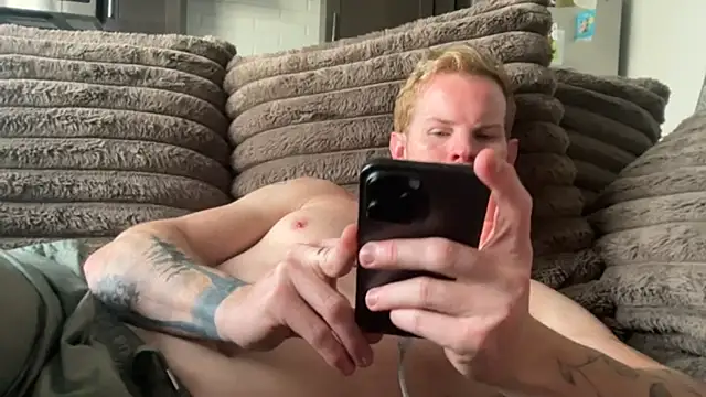 crossfitterguy87 online show from October 2025 03:43:01 PM