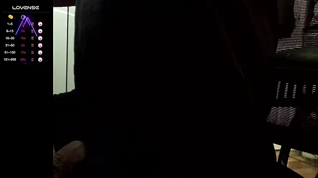 Snapshot of Big_And_ThickUK chatting on February 2025 03:26:01 PM Big And ThickUK online show from February 2025 03:26:01 PM