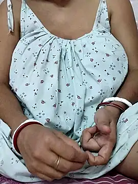 miss-Riy online show from November 2025 04:29:01 PM