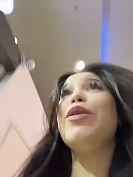 Chloe  Moon online show from April 2026 02:09:02 PM