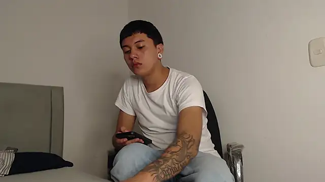 alex-lover online show from April 2026 03:39:01 AM