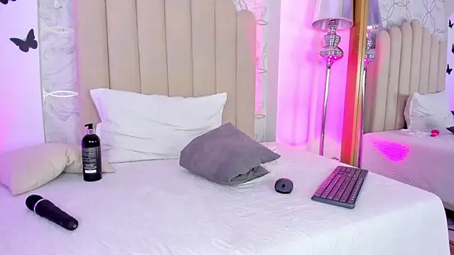 PollyGrey  online show from February 2025 06:32:01 AM