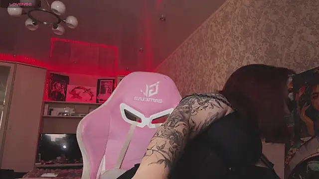 Dani RedheaDevil online show from September 2025 05:40:01 AM