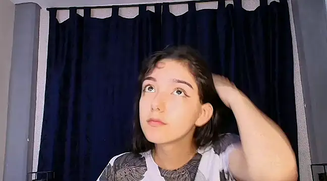 Snapshot of Marcelaa_fox chatting on December 2024 11:40:01 PM Marcelaa fox online show from December 2024 11:40:01 PM