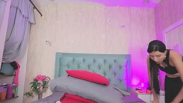 Snapshot of Marcelaa_fox chatting on November 2025 08:24:02 PM Marcelaa fox online show from November 2025 08:24:02 PM