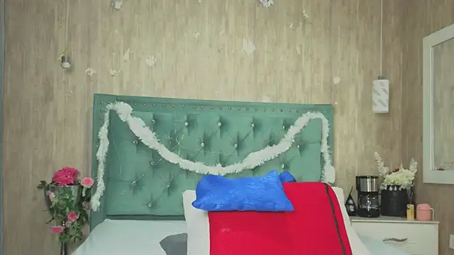 Snapshot of Marcelaa_fox chatting on December 2025 08:48:02 PM Marcelaa fox online show from December 2025 08:48:02 PM