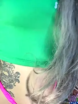 Snapshot of lunaapppp chatting on December 2025 02:50:01 AM lunaapppp online show from December 2025 02:50:01 AM