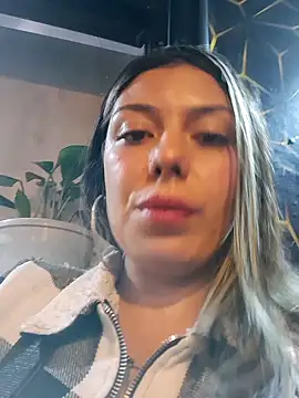 Snapshot of Sweel_Leyva18 chatting on February 2025 02:49:01 AM Sweel Leyva18 online show from February 2025 02:49:01 AM