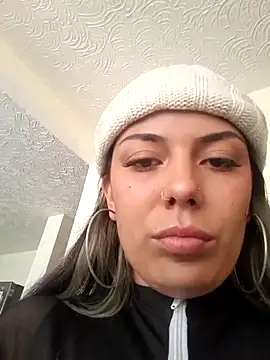 Snapshot of Sweel_Leyva18 chatting on February 2025 07:14:01 PM Sweel Leyva18 online show from February 2025 07:14:01 PM