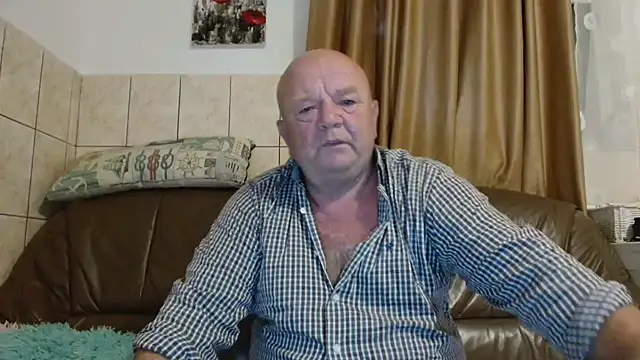 fullballs6 online show from September 2025 02:13:02 AM