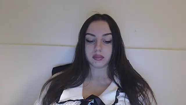 courtneyPerfect online show from December 2024 08:05:01 AM