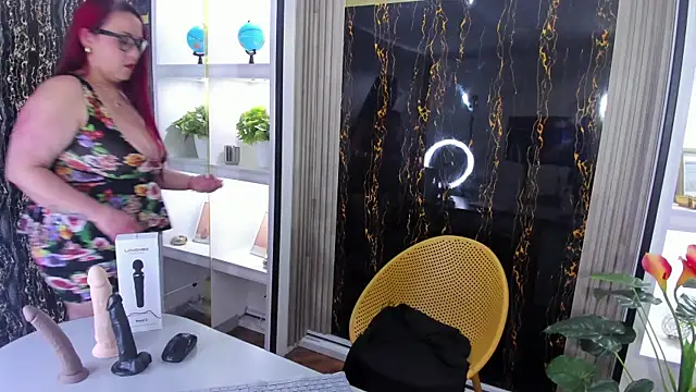 Snapshot of MirandaRossi chatting on February 2025 02:23:02 AM MirandaRossi online show from February 2025 02:23:02 AM