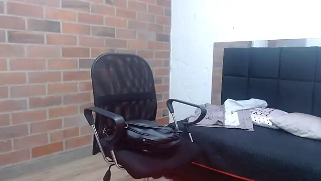 Snapshot of samantha__karolstone chatting on October 2025 01:03:02 AM samantha karolstone online show from October 2025 01:03:02 AM