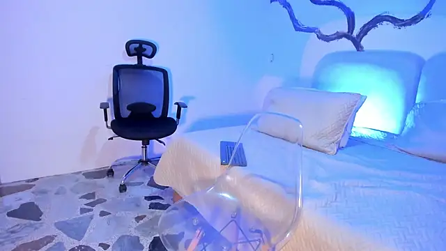 EthanTravis  online show from January 2025 05:13:01 AM